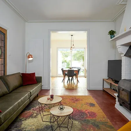 Trendy, Authentieke Woning Met Groot Terras En Tuin * ブルージュ