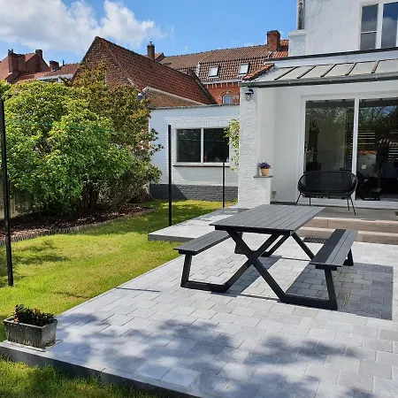 Trendy, Authentieke Woning Met Groot Terras En Tuin 別荘